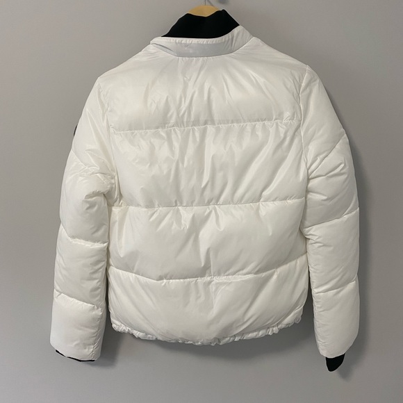 UGG White Puffer Jacket - Picture 5 of 5